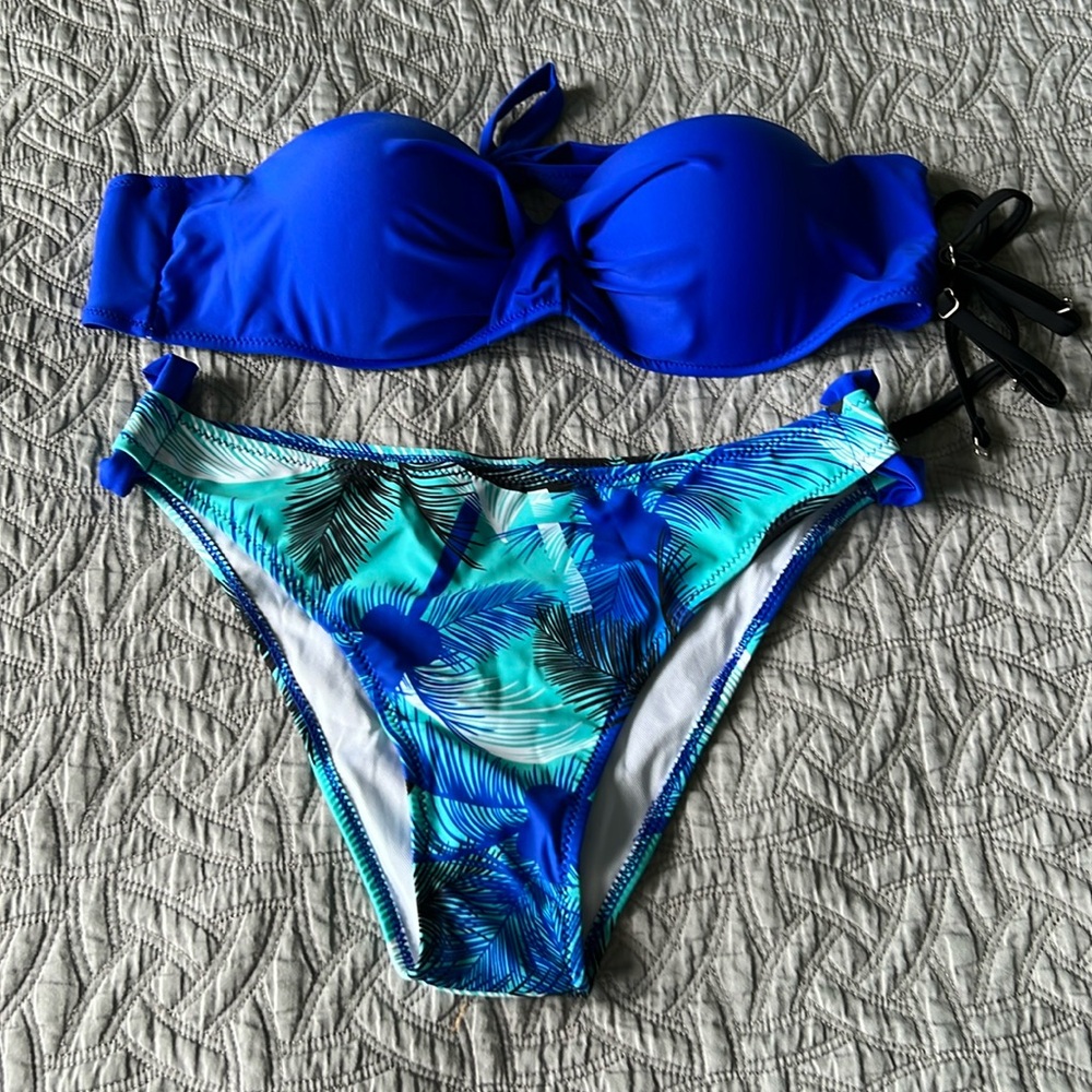NWOT Women’s Bandeau Bikini
